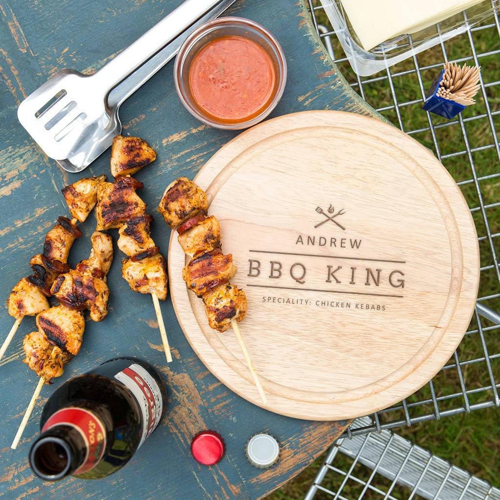 Circular Wooden 'Bbq King' Mens Chopping Board - Dustandthings.com