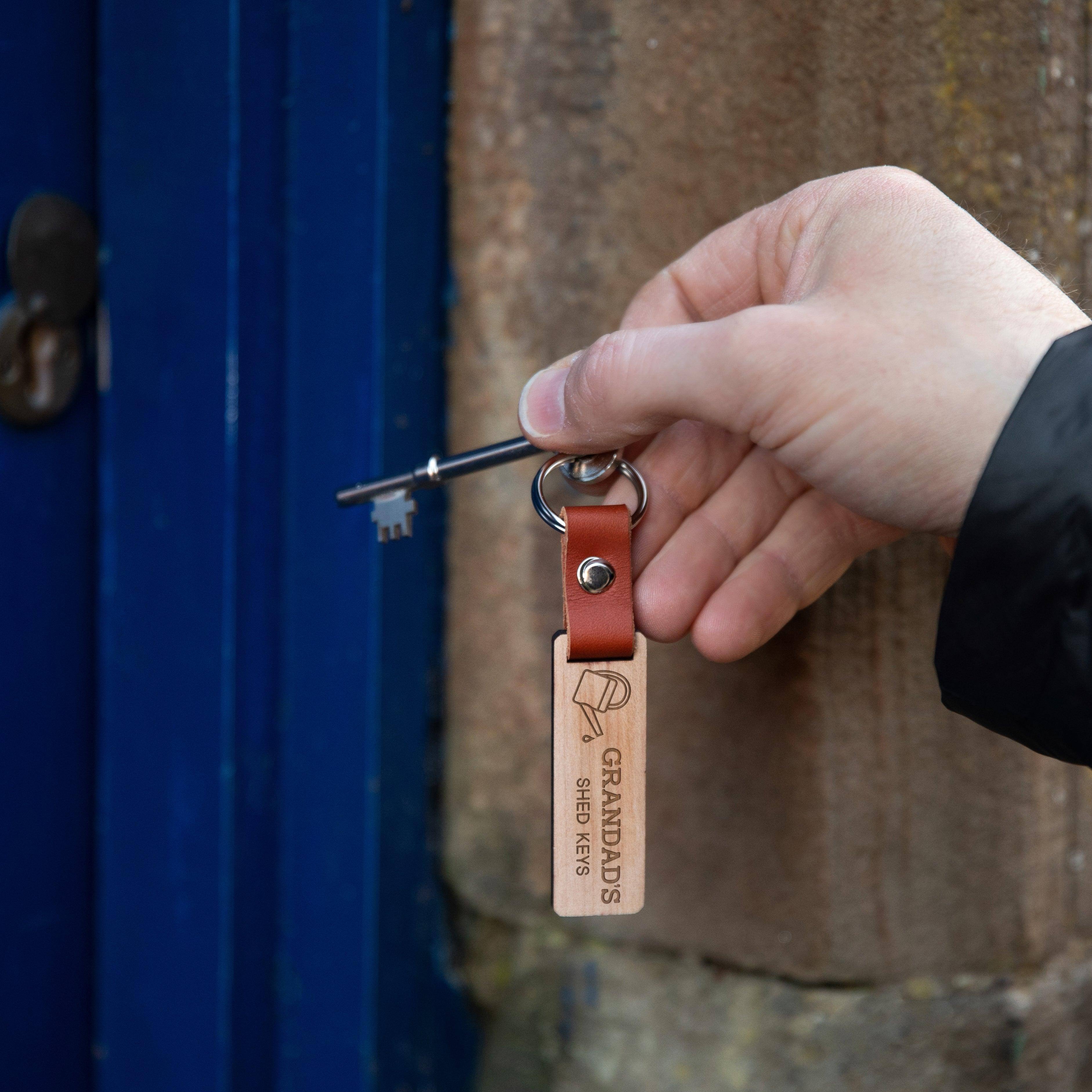 Personalised Shed, Garage, Bike or Car Keyring - Dustandthings.com